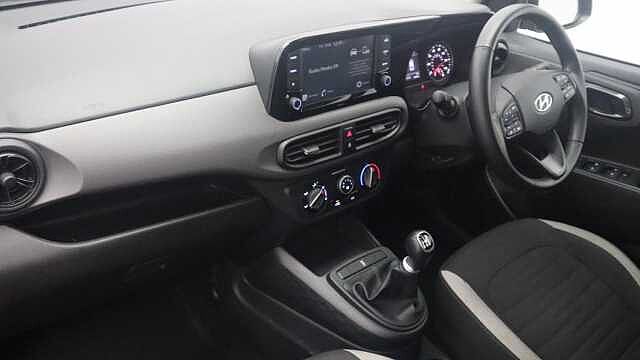 Hyundai I10 1.2 SE Connect Hatchback 5dr Petrol Manual Euro 6 (s/s) (84 ps) Red