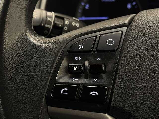 Hyundai TUCSON 1.6 GDi SE Nav 5dr 2WD Red