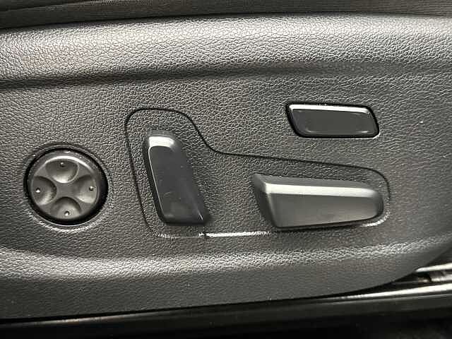 Hyundai Santa Fe 1.6 TGDi Hybrid Ultimate 5dr 4WD Auto