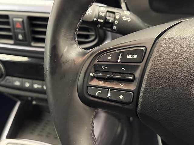 Hyundai i10 1.0 MPi Premium 5dr Auto