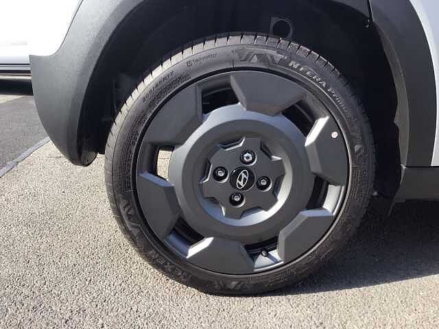Hyundai Inster 85kW Cross 49kWh 5dr Auto