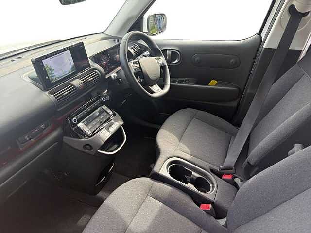 Hyundai INSTER 85kW 02 49kWh 5dr Auto White