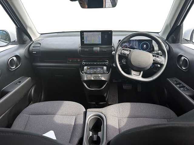 Hyundai INSTER 85kW 02 49kWh 5dr Auto White