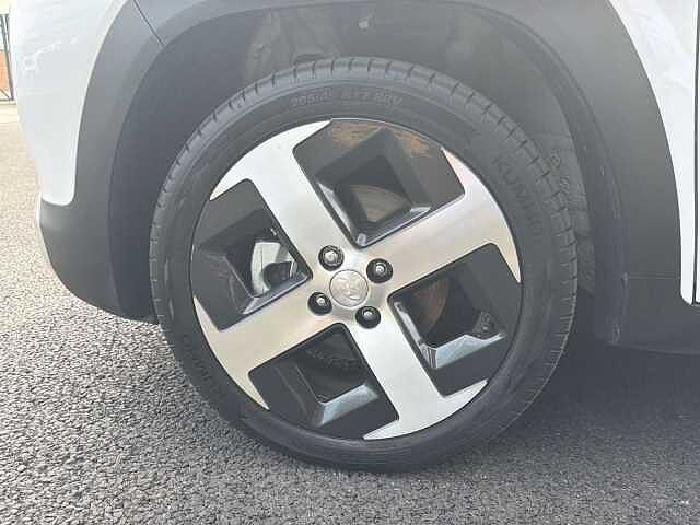 Hyundai INSTER 85kW 02 49kWh 5dr Auto White