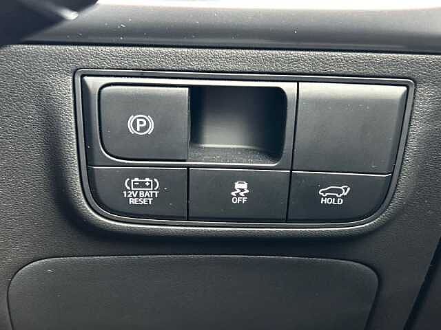 Hyundai TUCSON 1.6T 239 Hybrid Ultimate 5dr Auto White