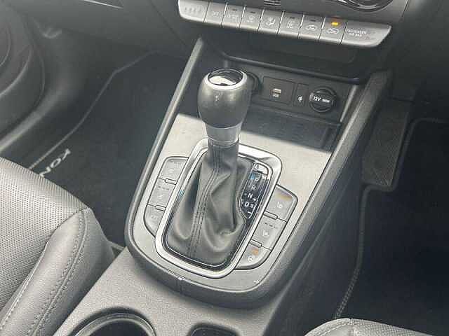 Hyundai KONA 1.6h-GDi Hybrid Ultimate 5dr Red