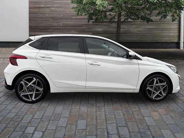 Hyundai I20 1.0 T-GDi Ultimate Hatchback 5dr Petrol DCT Euro 6 (s/s) (100 ps) White