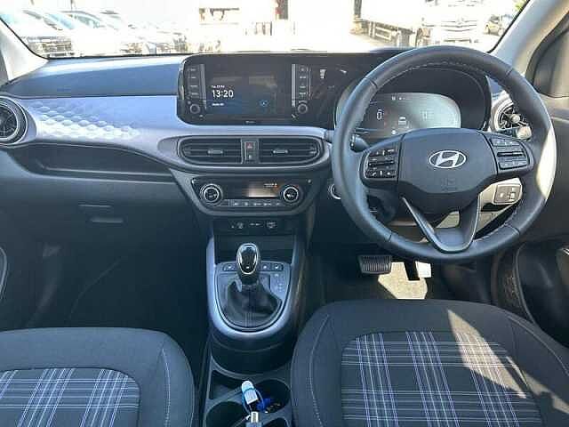 Hyundai I10 1.2 Premium 5dr Automatic Vibrant Blue