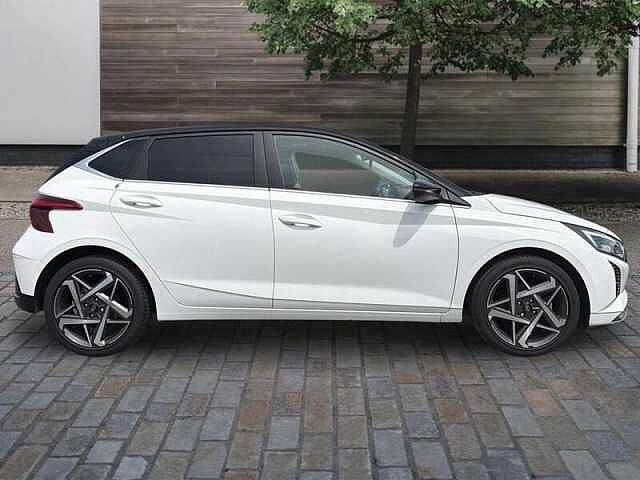 Hyundai I20 1.0 T-GDi Premium Hatchback 5dr Petrol DCT Euro 6 (s/s) (100 ps) Atlas White