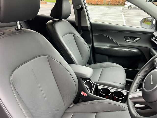 Hyundai KONA 1.6 h-GDi Ultimate SUV 5dr Petrol Hybrid DCT Euro 6 (s/s) (129 ps) White