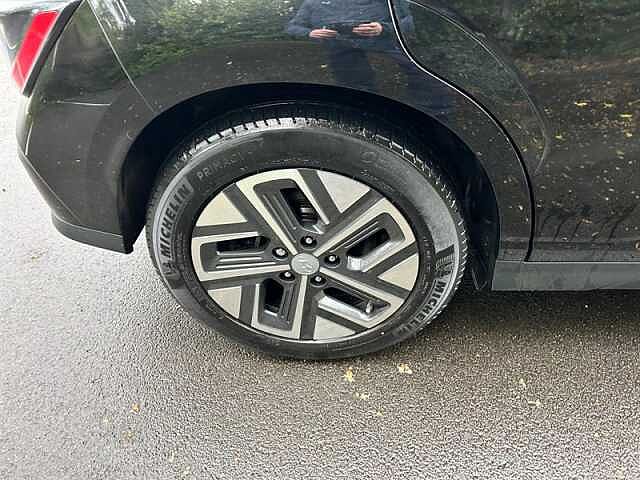 Hyundai KONA 64kWh Premium SUV 5dr Electric Auto (10.5kW Charger) (204 ps) Black