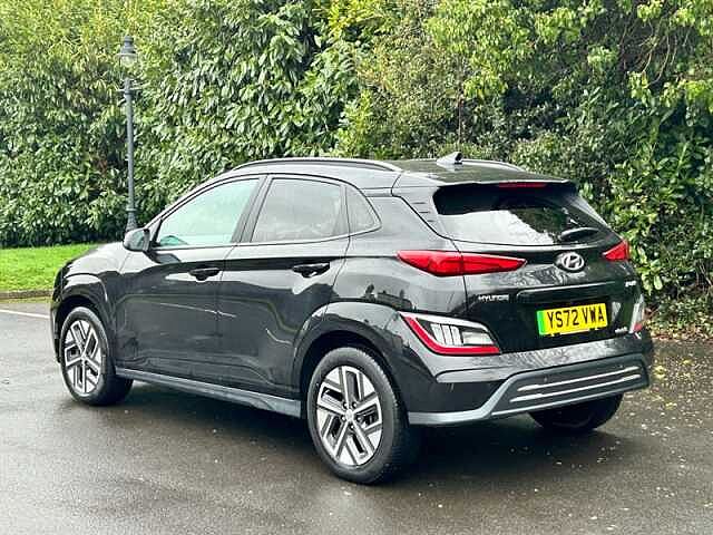 Hyundai KONA 64kWh Premium SUV 5dr Electric Auto (10.5kW Charger) (204 ps) Black