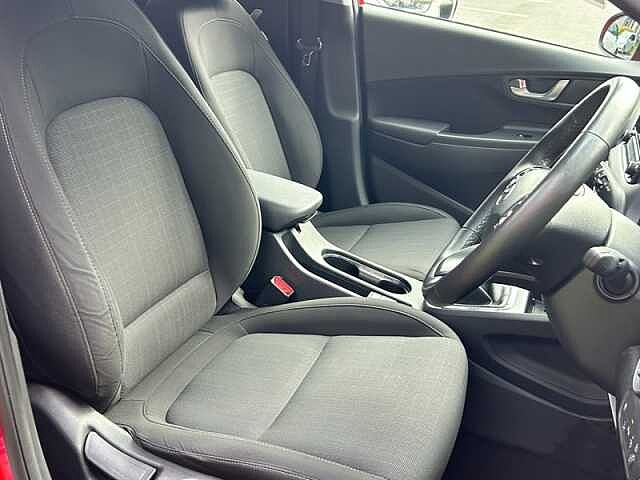 Hyundai KONA 1.0 T-GDi MHEV Premium SUV 5dr Petrol Hybrid Manual Euro 6 (s/s) (120 ps) Red