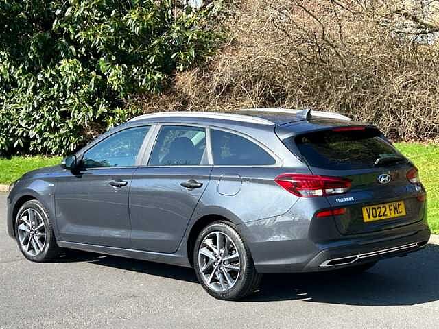 Hyundai i30 1.0 T-GDi MHEV Premium Tourer 5dr Petrol Hybrid Manual Euro 6 (s/s) (120 ps)