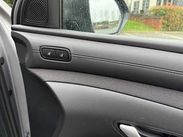 Hyundai TUCSON 1.6 T-GDi 13.8kWh Ultimate SUV 5dr Petrol Plug-in Hybrid Auto Euro 6 (s/s) (253 Silver