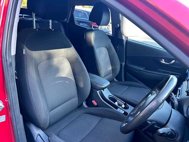 Hyundai KONA 1.6 h-GDi Premium SUV 5dr Petrol Hybrid DCT Euro 6 (s/s) (141 ps) Red