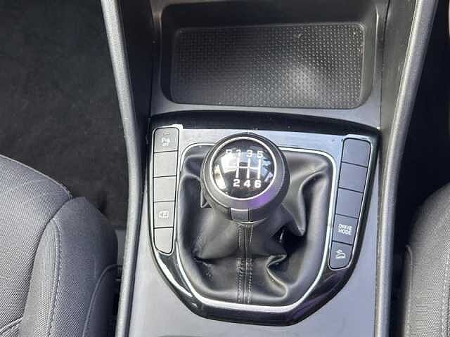 Hyundai TUCSON 1.6 T-GDi SE Connect SUV 5dr Petrol Manual Euro 6 (s/s) (150 ps) Red