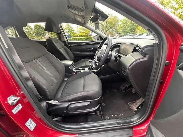 Hyundai TUCSON 1.6 T-GDi Premium SUV 5dr Petrol Manual Euro 6 (s/s) (150 ps) Red