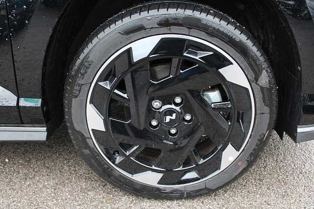 Hyundai KONA 65.4kWh N Line Auto 5dr Black