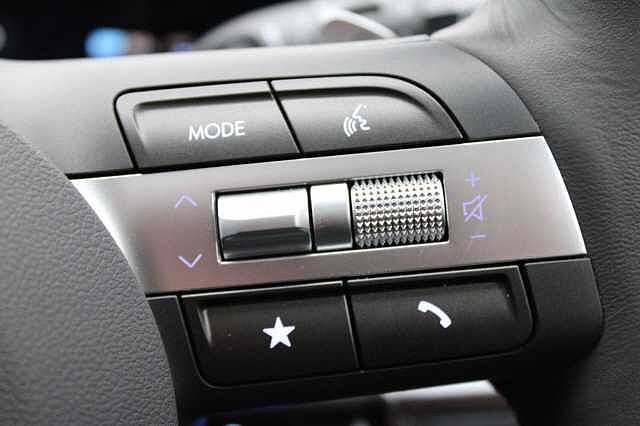 Hyundai KONA 65.4kWh Ultimate Auto 5dr Silver