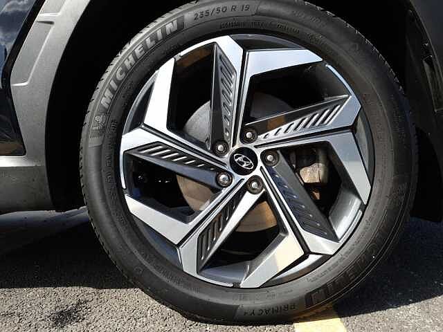 Hyundai TUCSON 1.6 TGDi Hybrid 230 Premium 5dr 2WD Auto Black
