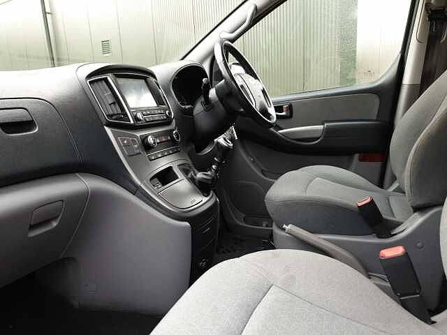 Hyundai i800 2.5 CRDi SE Nav 5dr