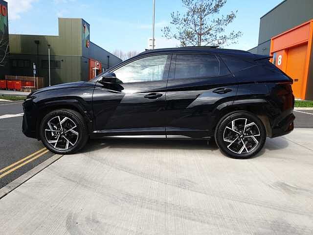 Hyundai TUCSON 1.6T Hybrid N Line S 5dr Auto Black