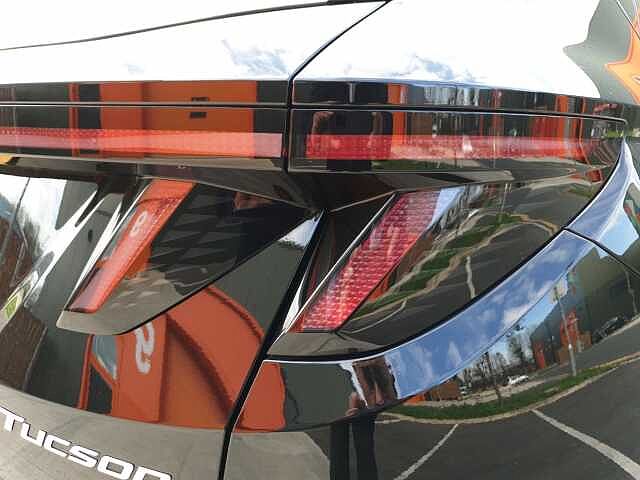 Hyundai TUCSON 1.6T Hybrid N Line S 5dr Auto Black