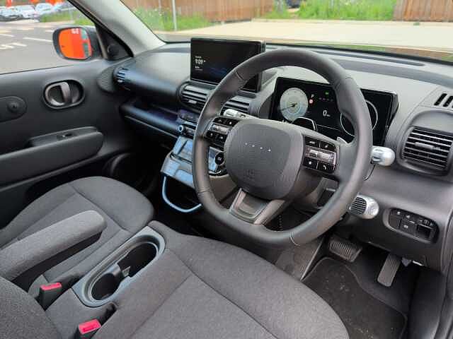 Hyundai INSTER 85kW 02 49kWh 5dr Auto Black