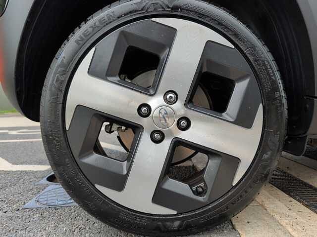 Hyundai INSTER 85kW 02 49kWh 5dr Auto Black