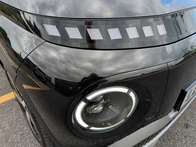 Hyundai INSTER 85kW 02 49kWh 5dr Auto Black