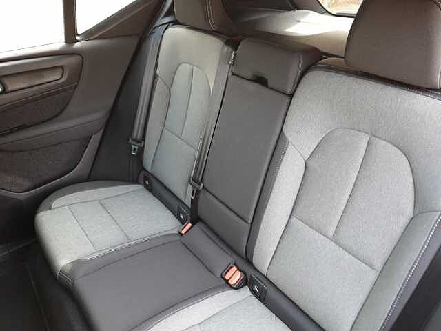 Volvo Xc40 2.0 B3P Plus Dark 5dr Auto