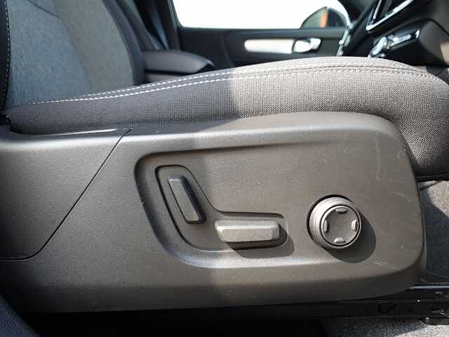 Volvo Xc40 2.0 B3P Plus Dark 5dr Auto