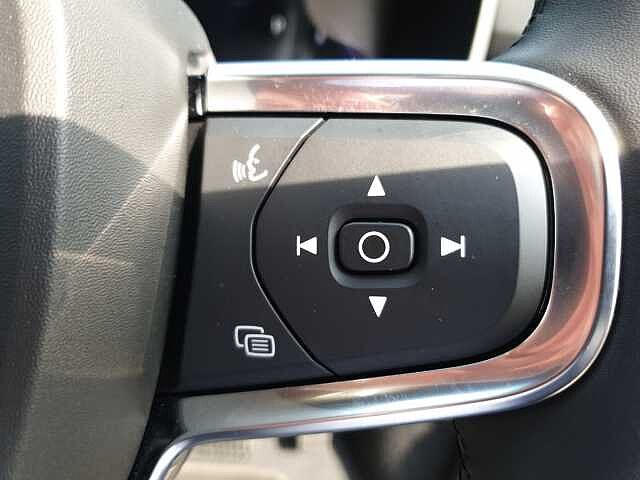 Volvo Xc40 2.0 B3P Plus Dark 5dr Auto