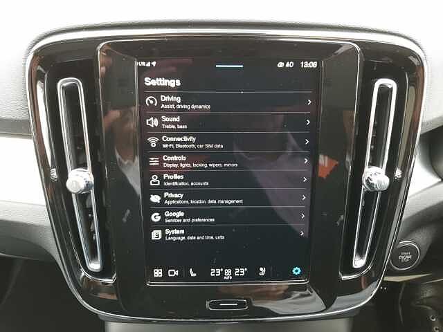 Volvo Xc40 2.0 B3P Plus Dark 5dr Auto