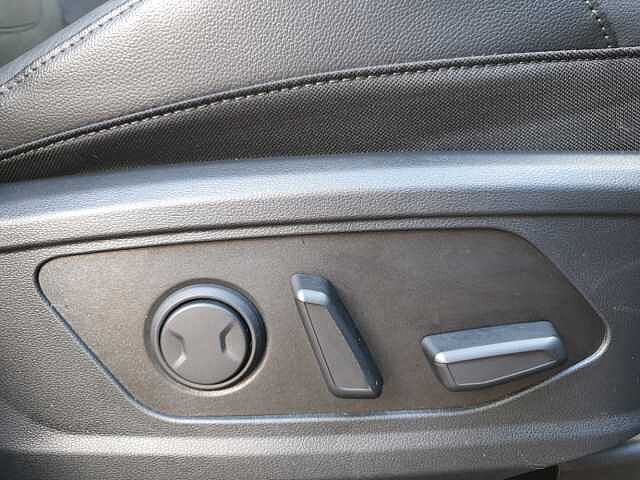 Hyundai TUCSON 1.6T Plug-in Hybrid Premium 5dr 4WD Auto Red