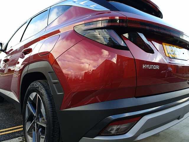 Hyundai TUCSON 1.6T Plug-in Hybrid Premium 5dr 4WD Auto Red