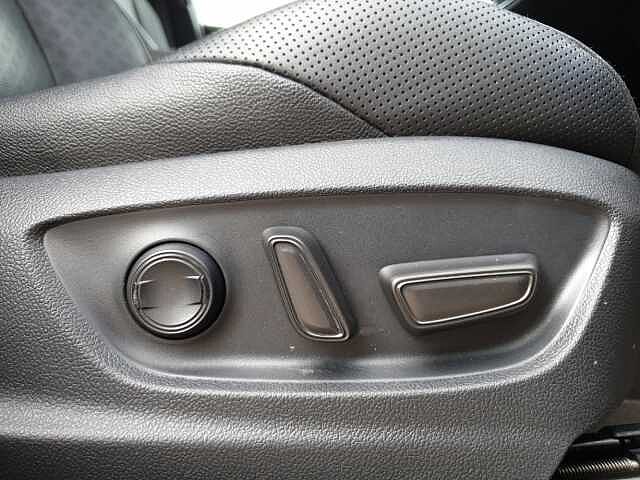 Toyota C-hr 1.8 Hybrid Excel 5dr CVT