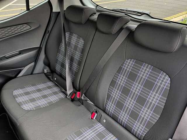 Hyundai I10 1.2 [79] Premium 5dr Auto [Nav] White