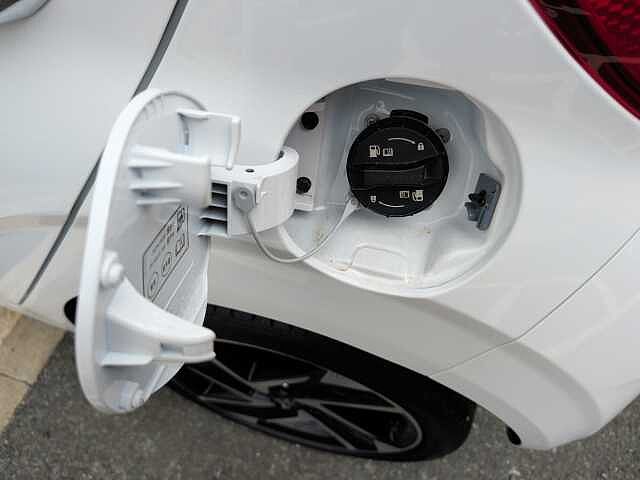 Hyundai I10 1.2 [79] Premium 5dr Auto [Nav] White