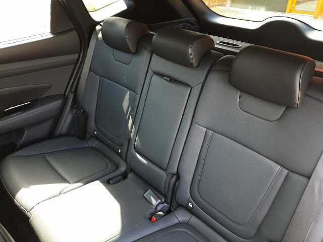 Hyundai TUCSON 1.6T Plug-in Hybrid Ultimate 5dr 4WD Auto White