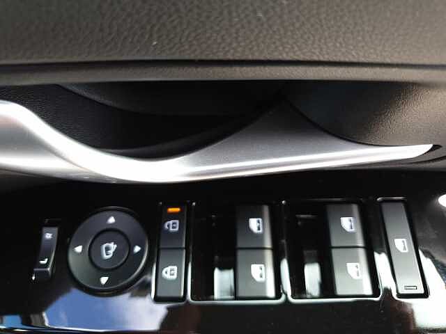 Hyundai TUCSON 1.6T Plug-in Hybrid Ultimate 5dr 4WD Auto White