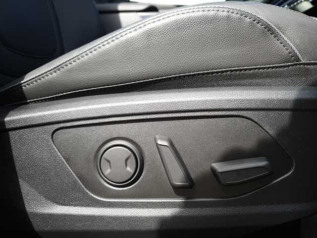 Hyundai TUCSON 1.6T Plug-in Hybrid Ultimate 5dr 4WD Auto White