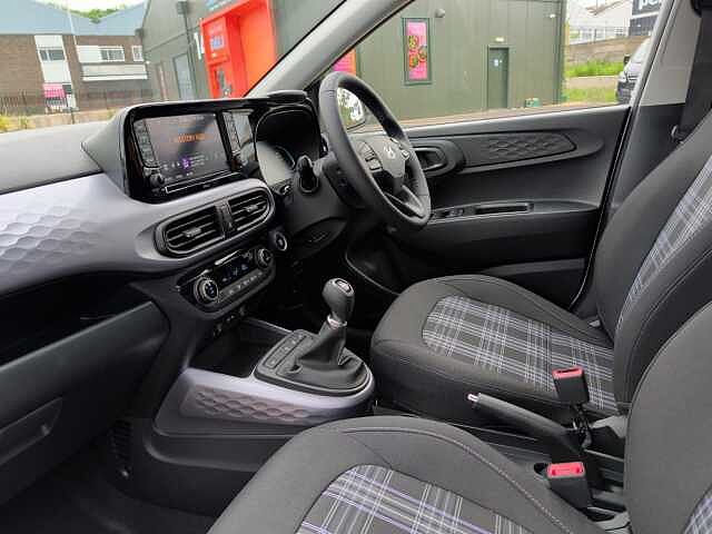 Hyundai I10 1.2 [79] Premium 5dr [Nav] White
