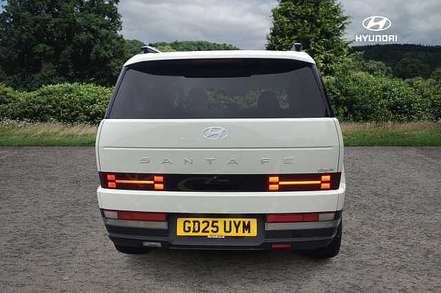 Hyundai SANTA FE PREMIUM White