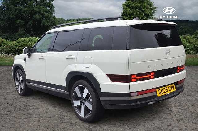 Hyundai SANTA FE PREMIUM White