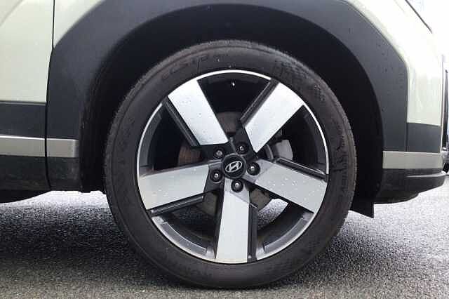 Hyundai SANTA FE PREMIUM White