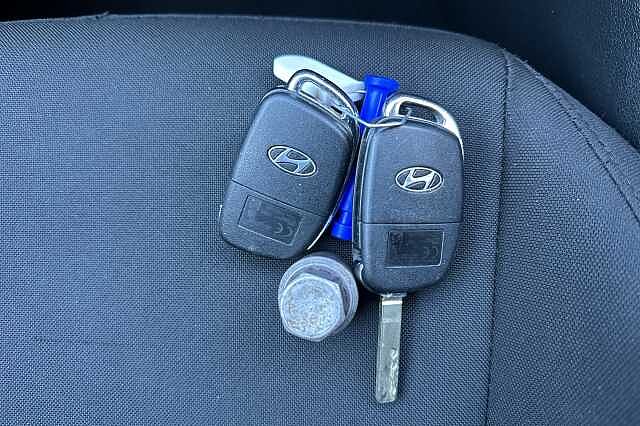 Hyundai BAYON T-GDI PREMIUM DCT Grey