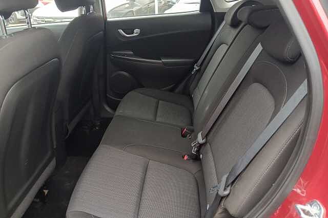 Hyundai KONA T-GDI SE CONNECT MHEV Red