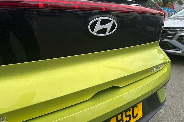 Hyundai BAYON T-GDI BLACK LINE Lucid Lime